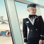 Conviértete en Aeromoza en Estados Unidos: Requisitos y Guía Completa